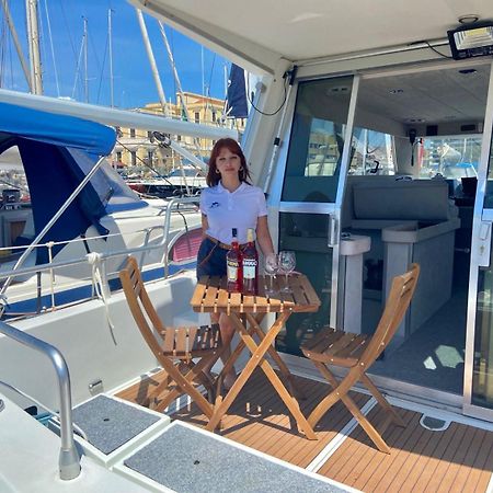 She'S Mine Yacht Hotel Катания Екстериор снимка