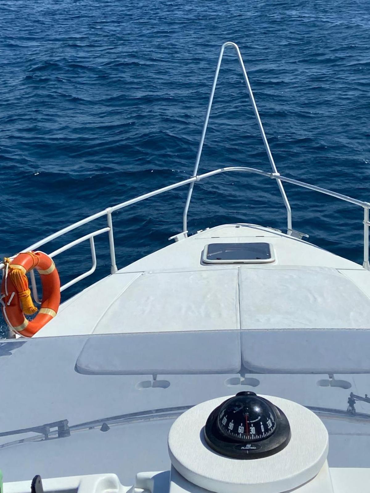 She'S Mine Yacht Hotel Катания Екстериор снимка